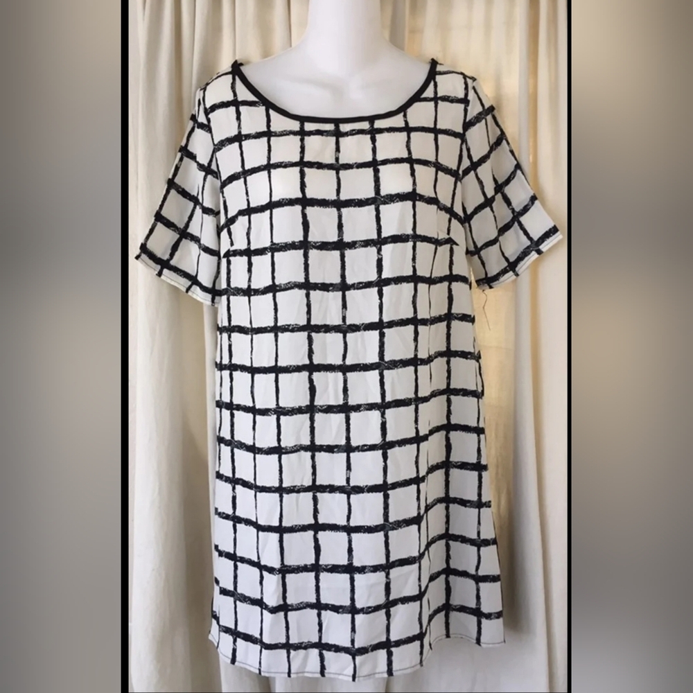 Ezra Checkered Black and White Short Sleeve Top Tunic Blouse Women's Size S